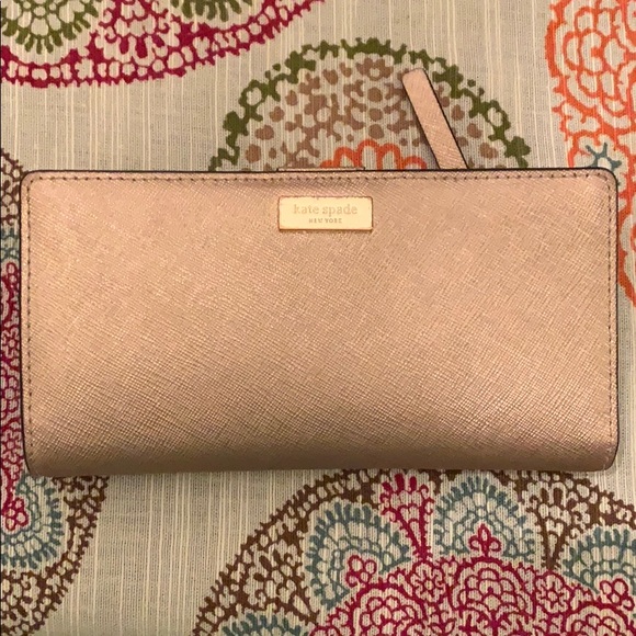 Gold shimmer Kate spade wallet - Picture 1 of 3